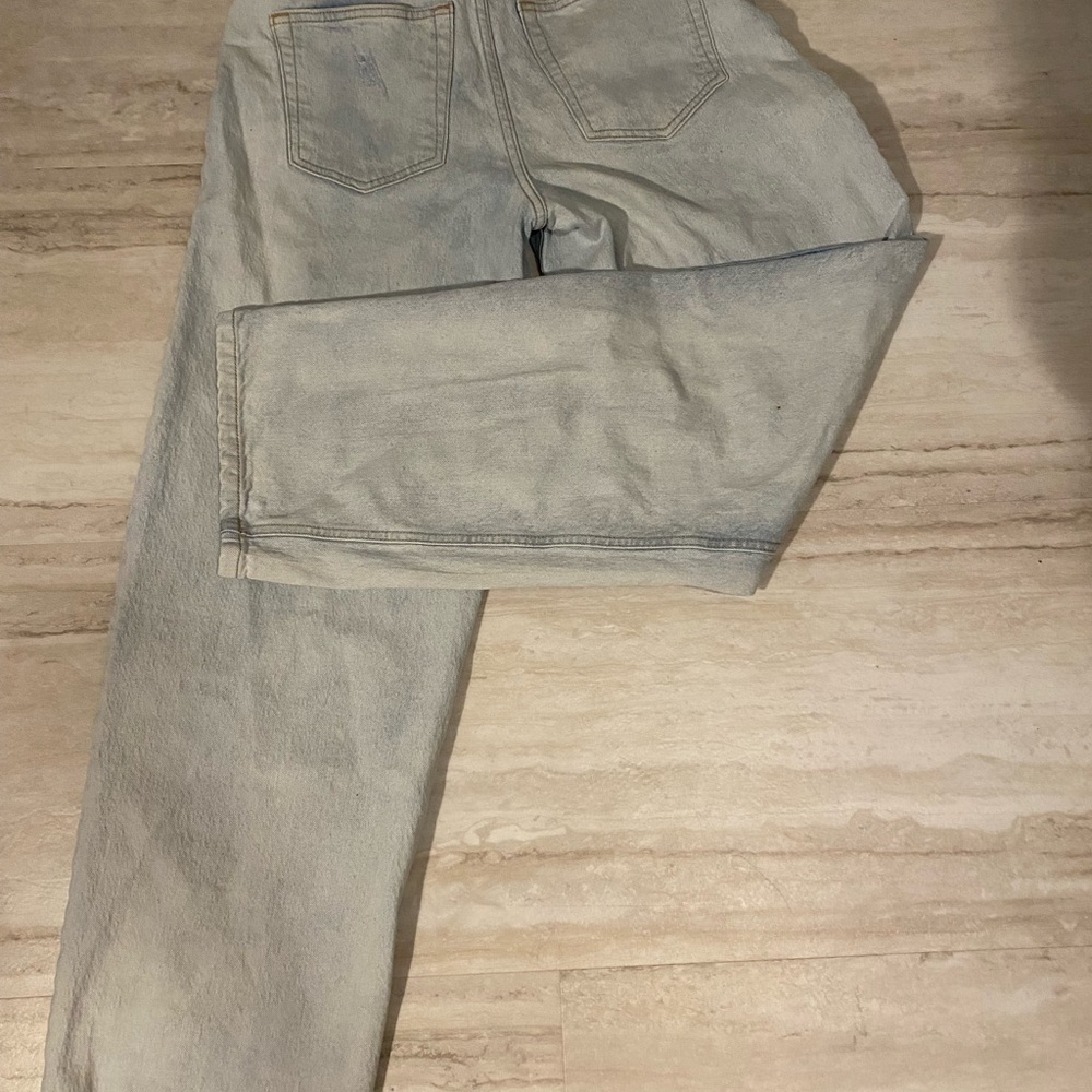 Wild Fable Light Wash woman’s Straight Jeans